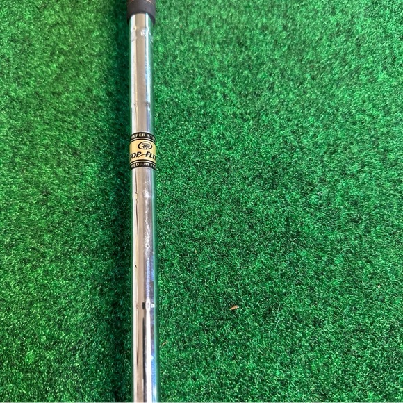 Top Flite Advance, 8 Iron, Right Handed, 37.5” - Picture 6 of 8